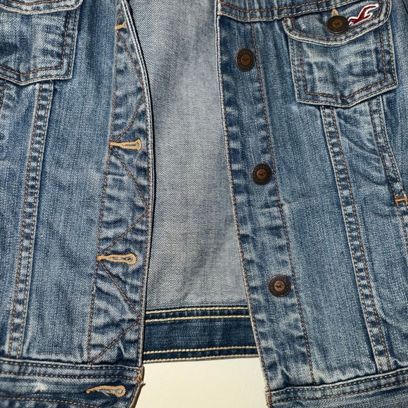 Hollister Women's Classic Blue Jean Jacket - Picture 5 of 6